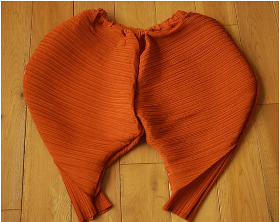 “炸鸡裤”席卷日本社交网络成热门商品，它会成为下一个时尚爆款吗？